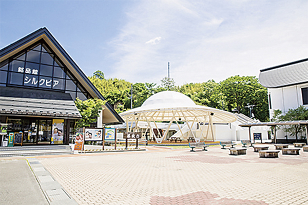 道の駅かわまた（おりもの展示館）